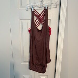 Lululemon tank top w/ built in bra